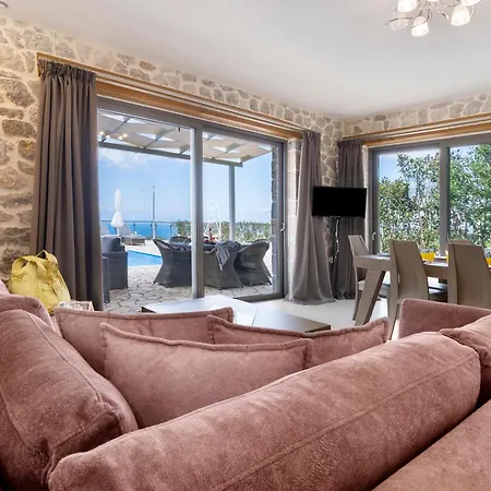 Goudis Angela Villa *